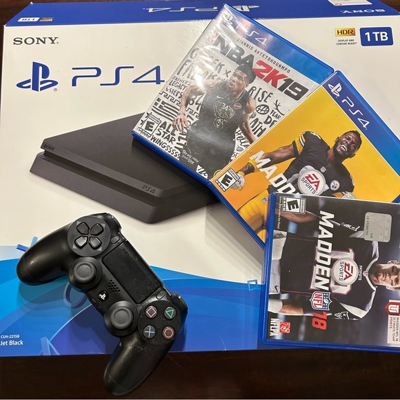 Sony PS4 1TB gaming system with 3 games. - Picture 2 of 7